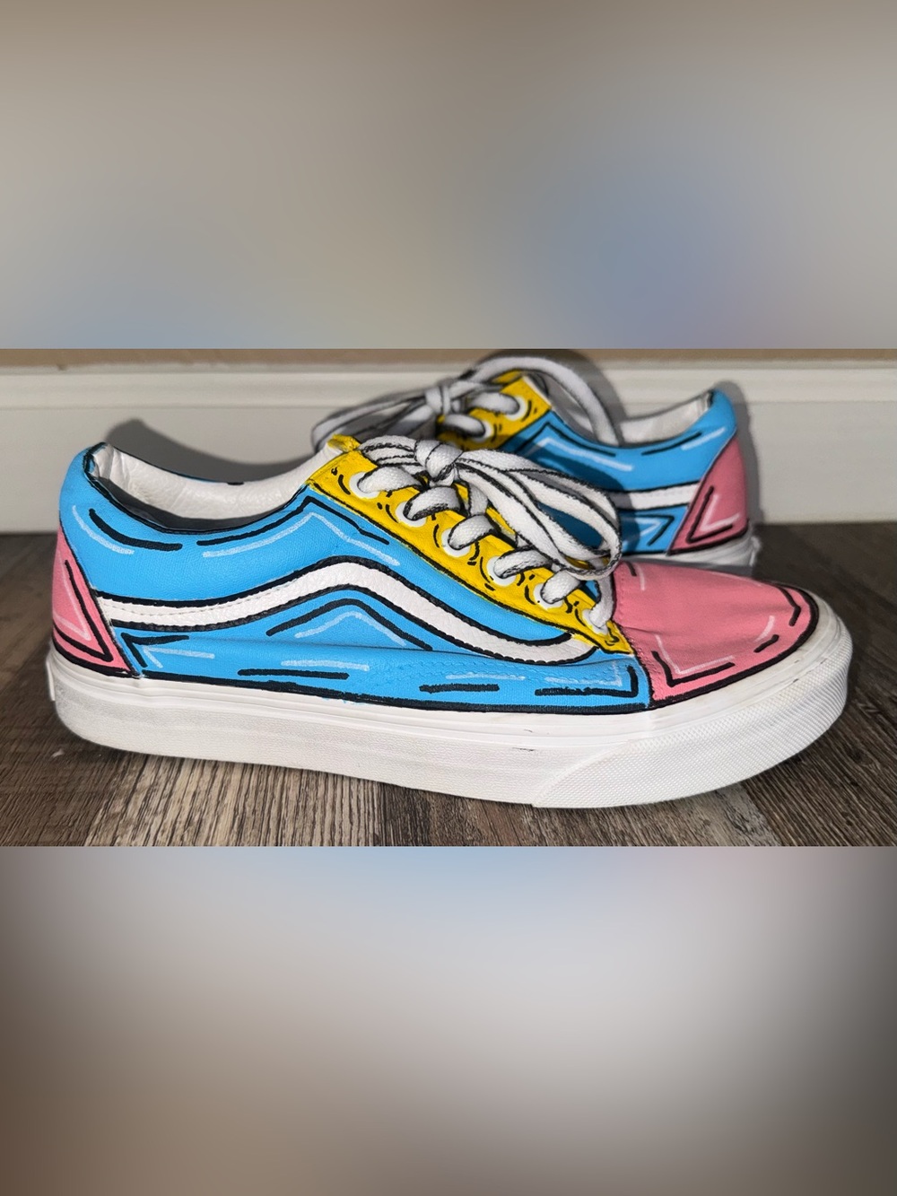 Vans size 7.5 women’s 6 men’s Low Top Sneakers in Blue, Pink & Yellow off the